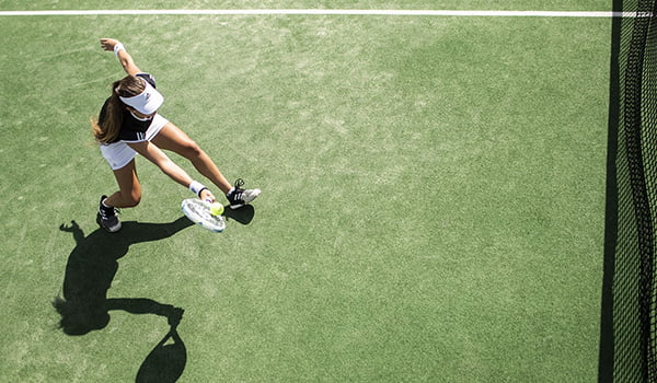 Die Trainer im Tennisclub Pfarrkirchen e.V. helfen dir punktgenaue deine Fertigkeiten zu erweitern.